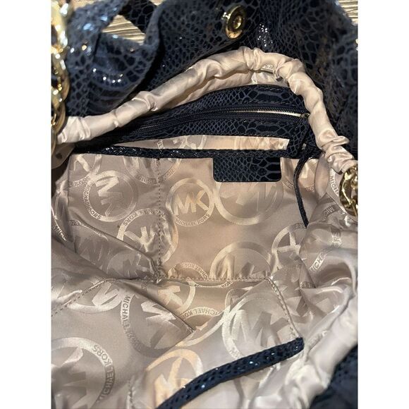 Michael Kors Snakeskin Leather Navy Shoulder Bag. Gold Tone Hardware. Mint. - Picture 5 of 12